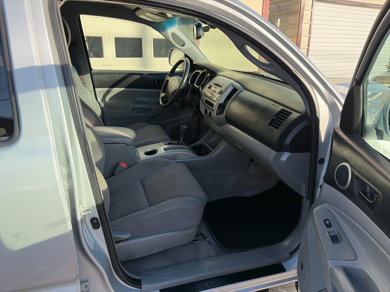 Toyota Tacoma Double Cab Long Bed V6 Auto 4WD 2010