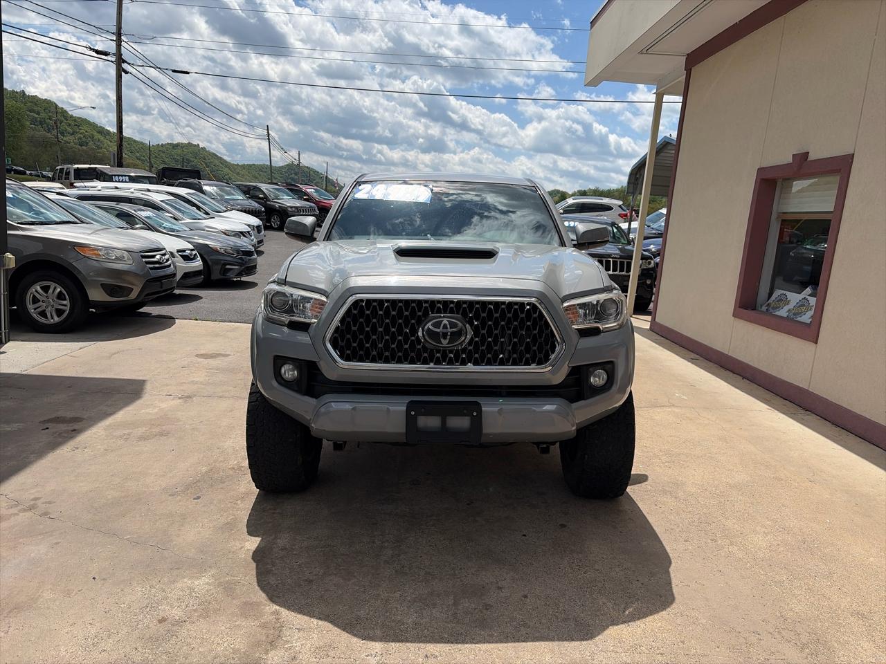 Toyota Tacoma SR5 Double Cab Long Bed V6 6AT 4WD 2018