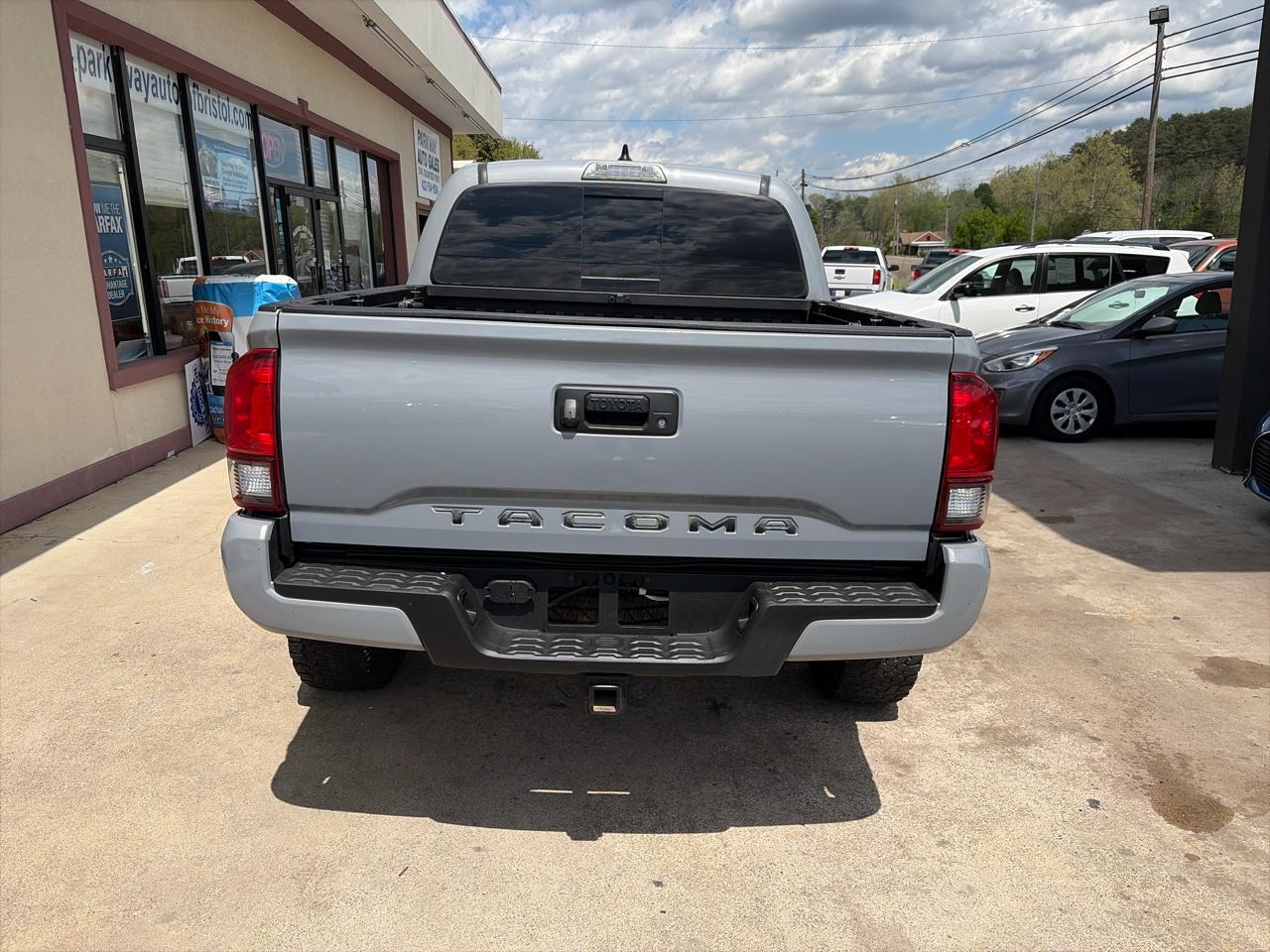 Toyota Tacoma SR5 Double Cab Long Bed V6 6AT 4WD 2018