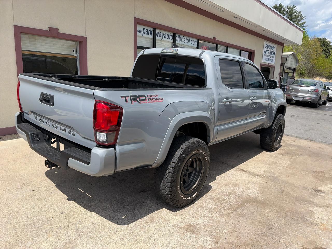 Toyota Tacoma SR5 Double Cab Long Bed V6 6AT 4WD 2018
