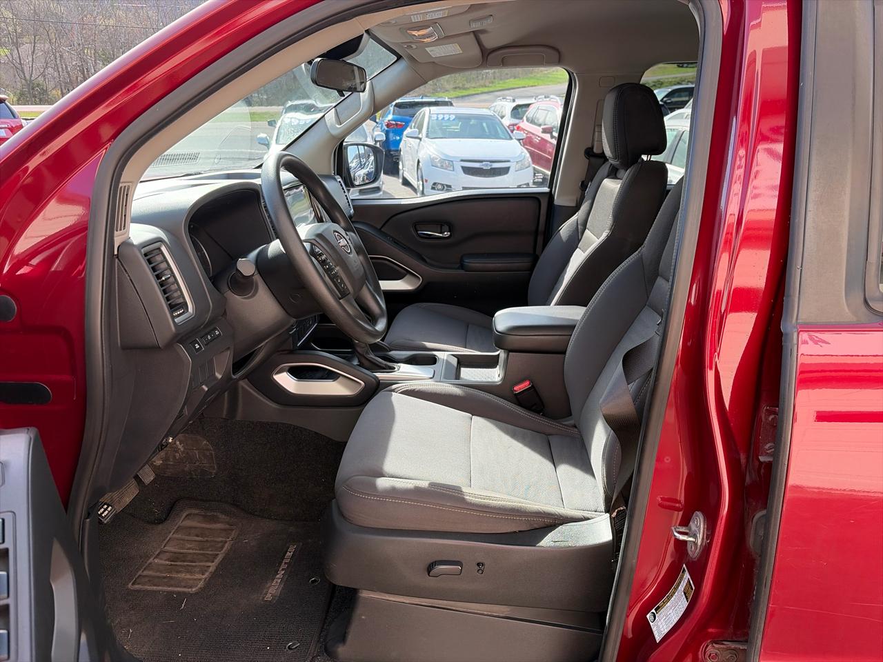 Nissan Frontier 4WD Crew Cab SWB Auto SV 2022