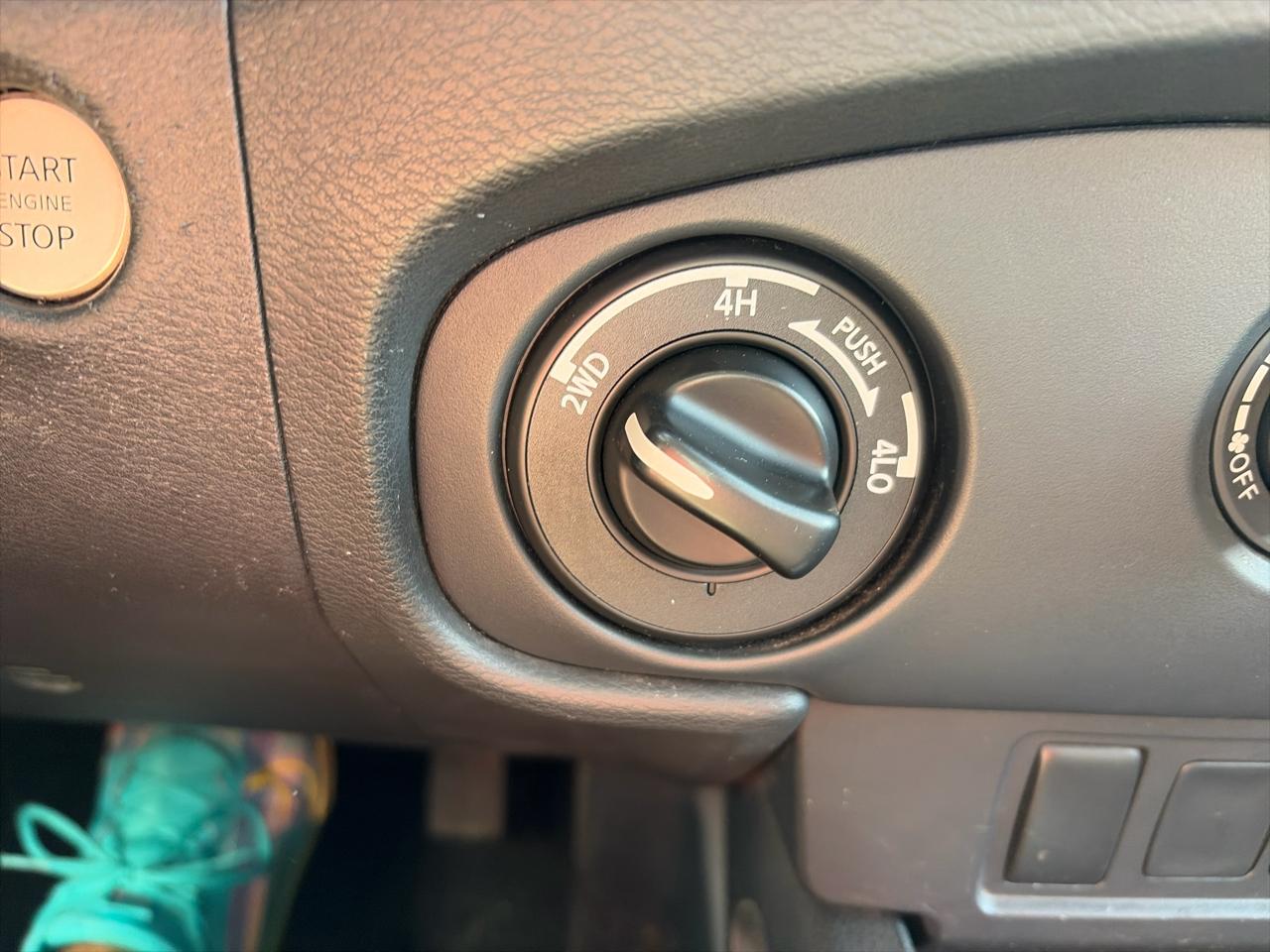 Nissan Frontier 4WD Crew Cab SWB Auto SV 2022