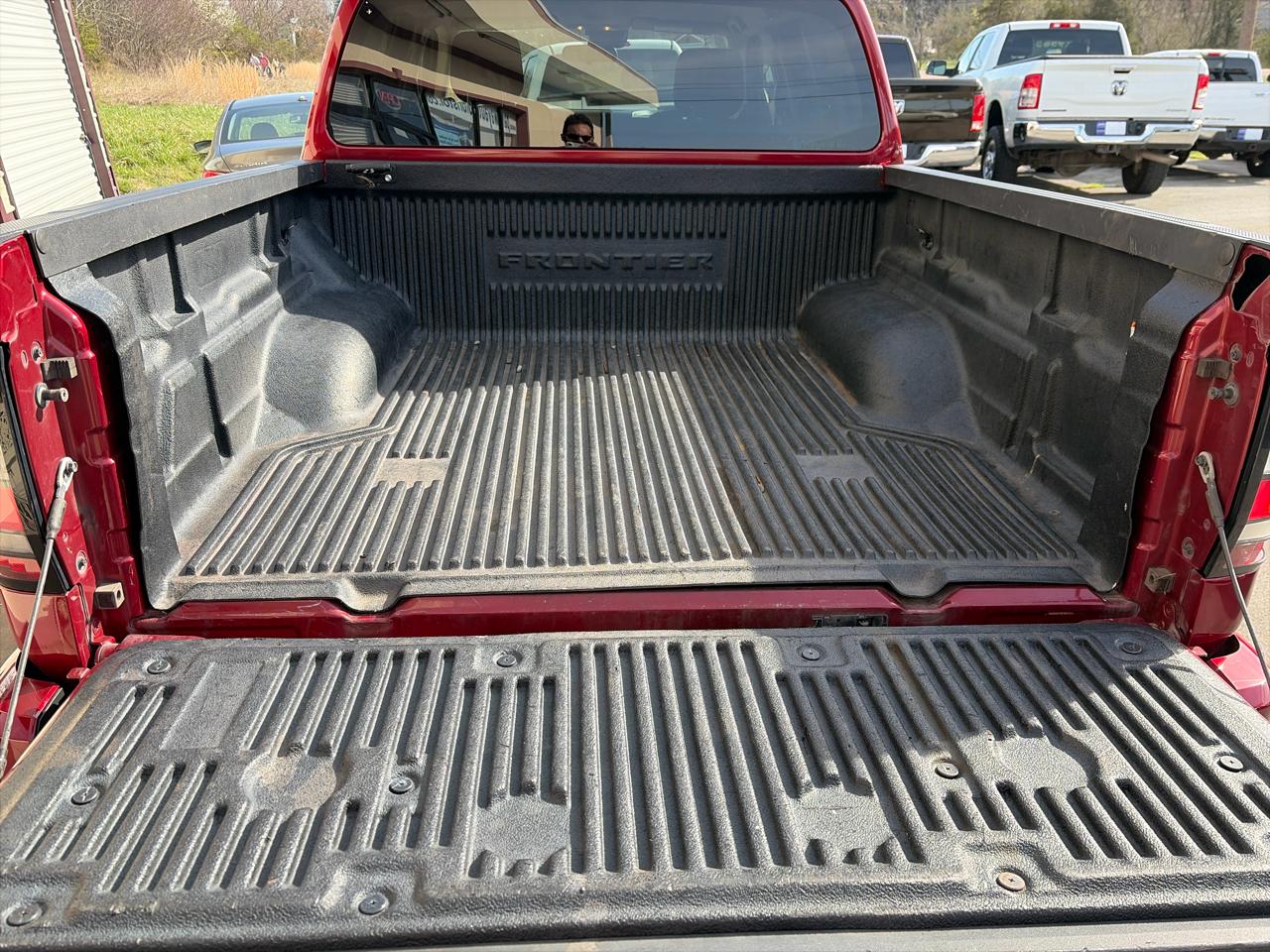 Nissan Frontier 4WD Crew Cab SWB Auto SV 2022