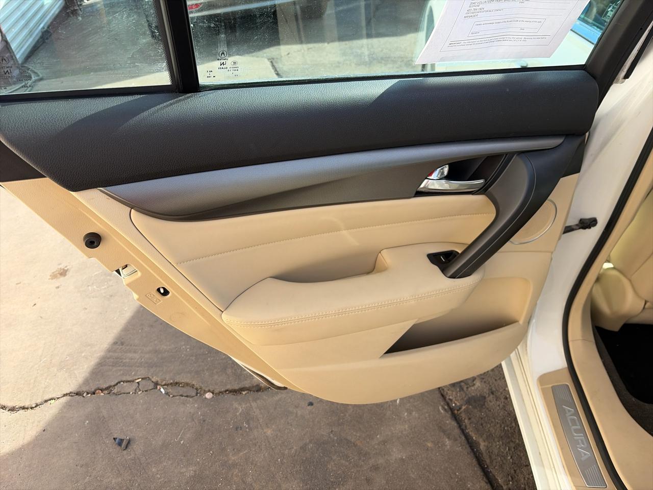 Acura TL 6-Speed AT with Tech Package and 18-In. WP 2012