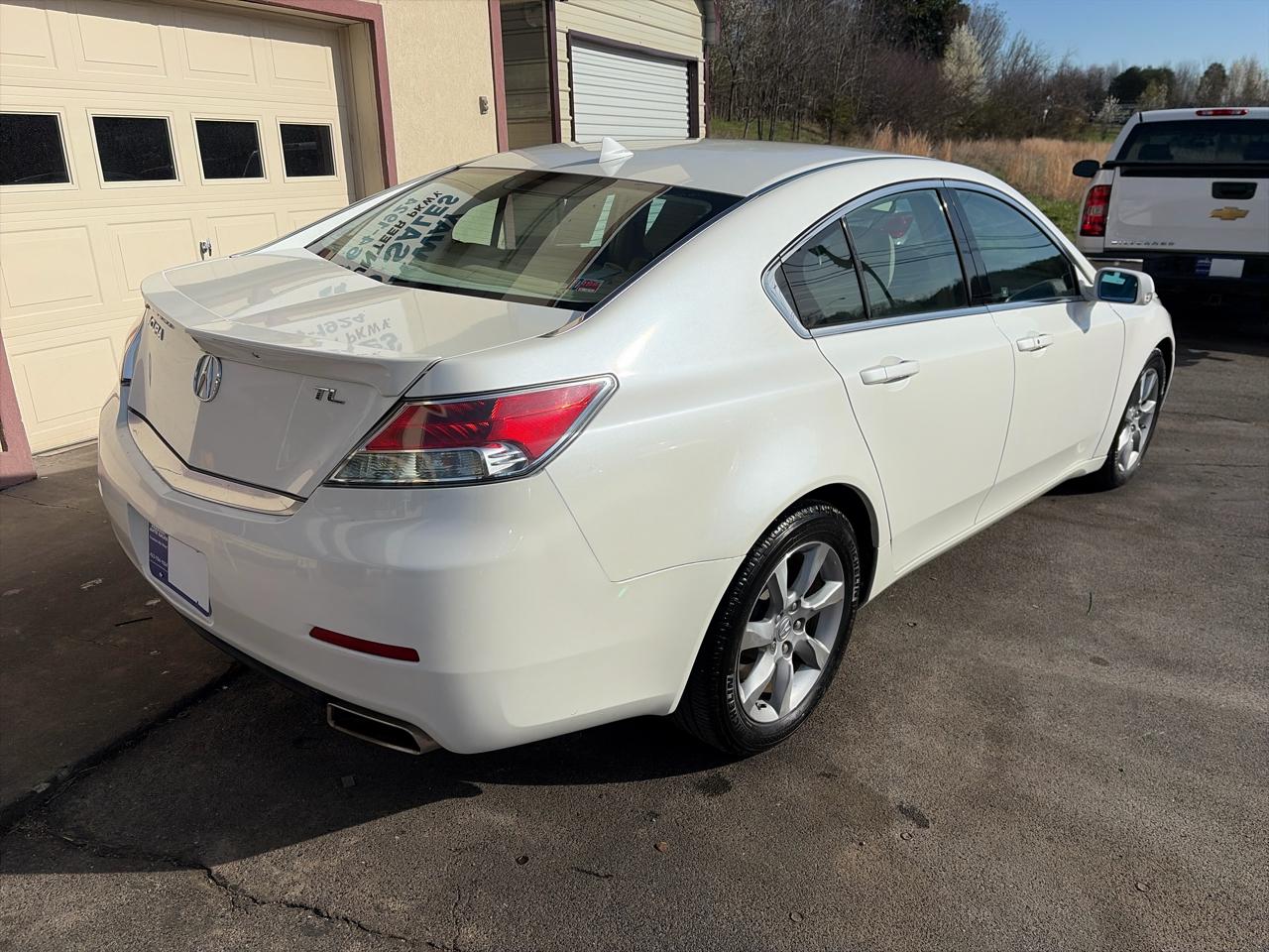 Acura TL 6-Speed AT with Tech Package and 18-In. WP 2012