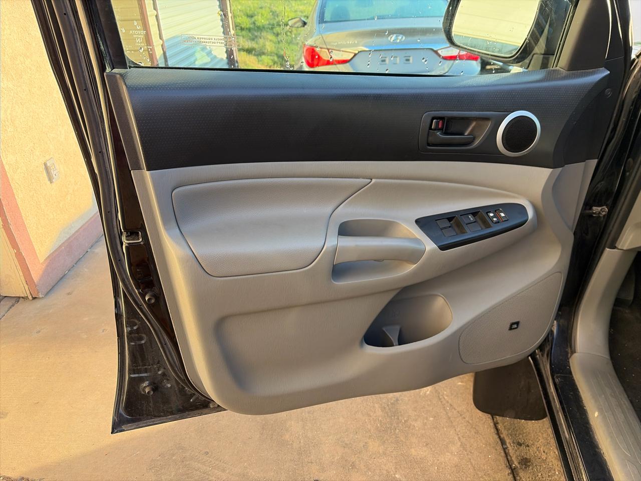 Toyota Tacoma Double Cab V6 5AT 4WD 2014