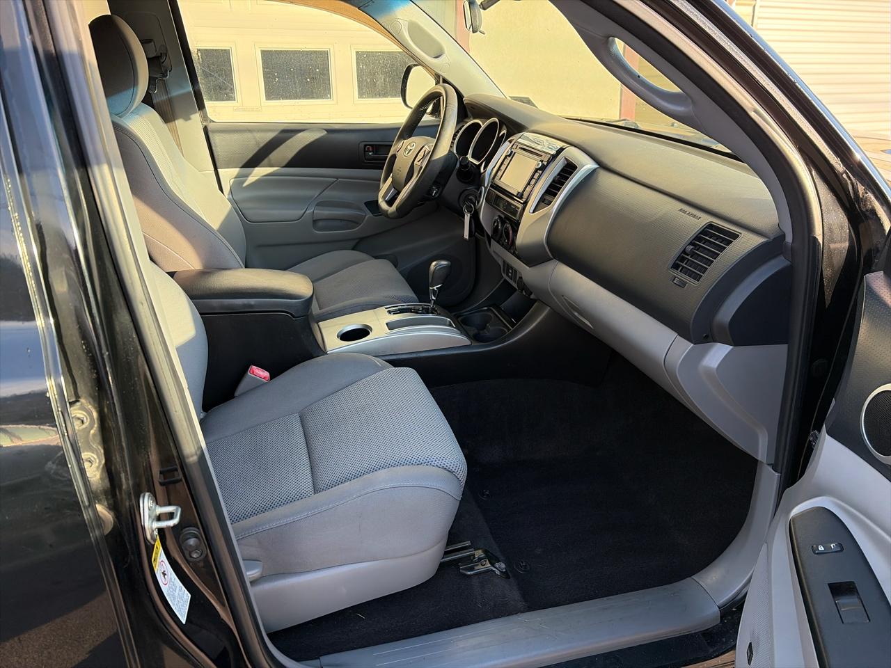 Toyota Tacoma Double Cab V6 5AT 4WD 2014