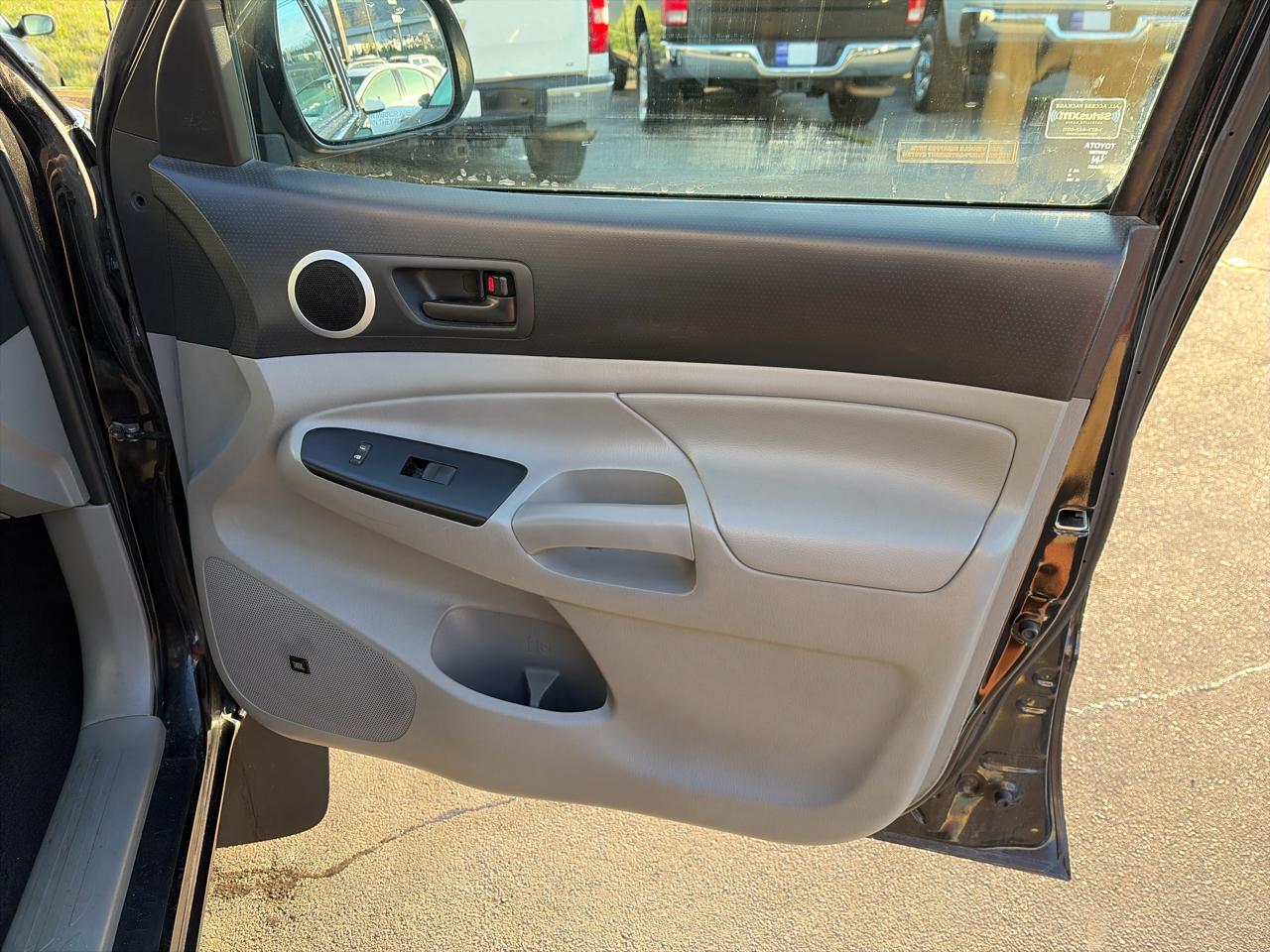 Toyota Tacoma Double Cab V6 5AT 4WD 2014