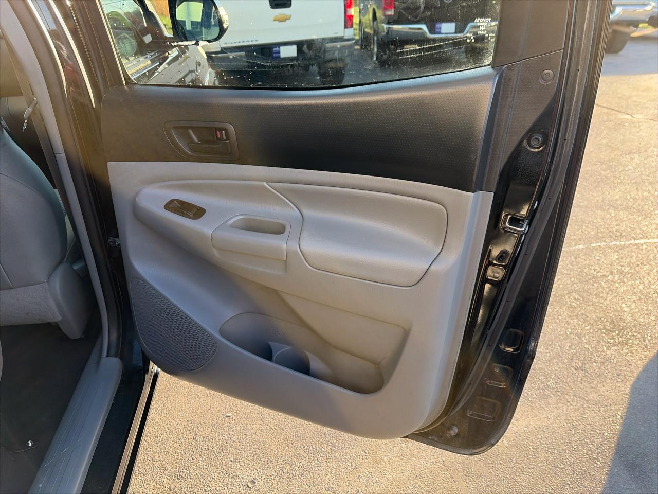 Toyota Tacoma Double Cab V6 5AT 4WD 2014