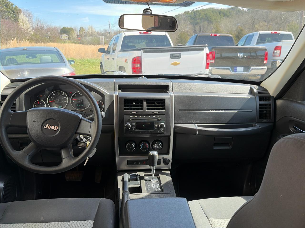 Jeep Liberty Sport 4WD 2010