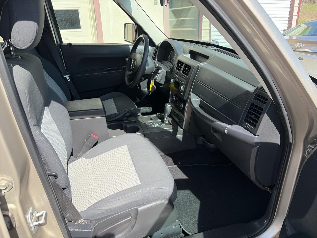 Jeep Liberty Sport 4WD 2010