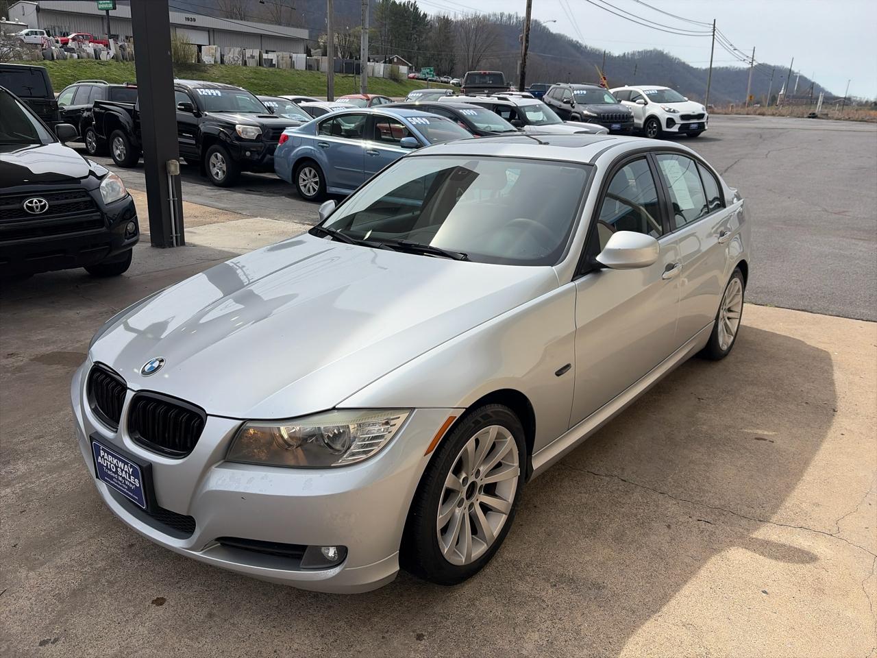 BMW 3-Series 328i 2011