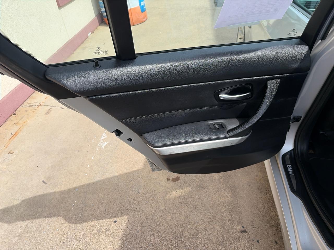 BMW 3-Series 328i 2011