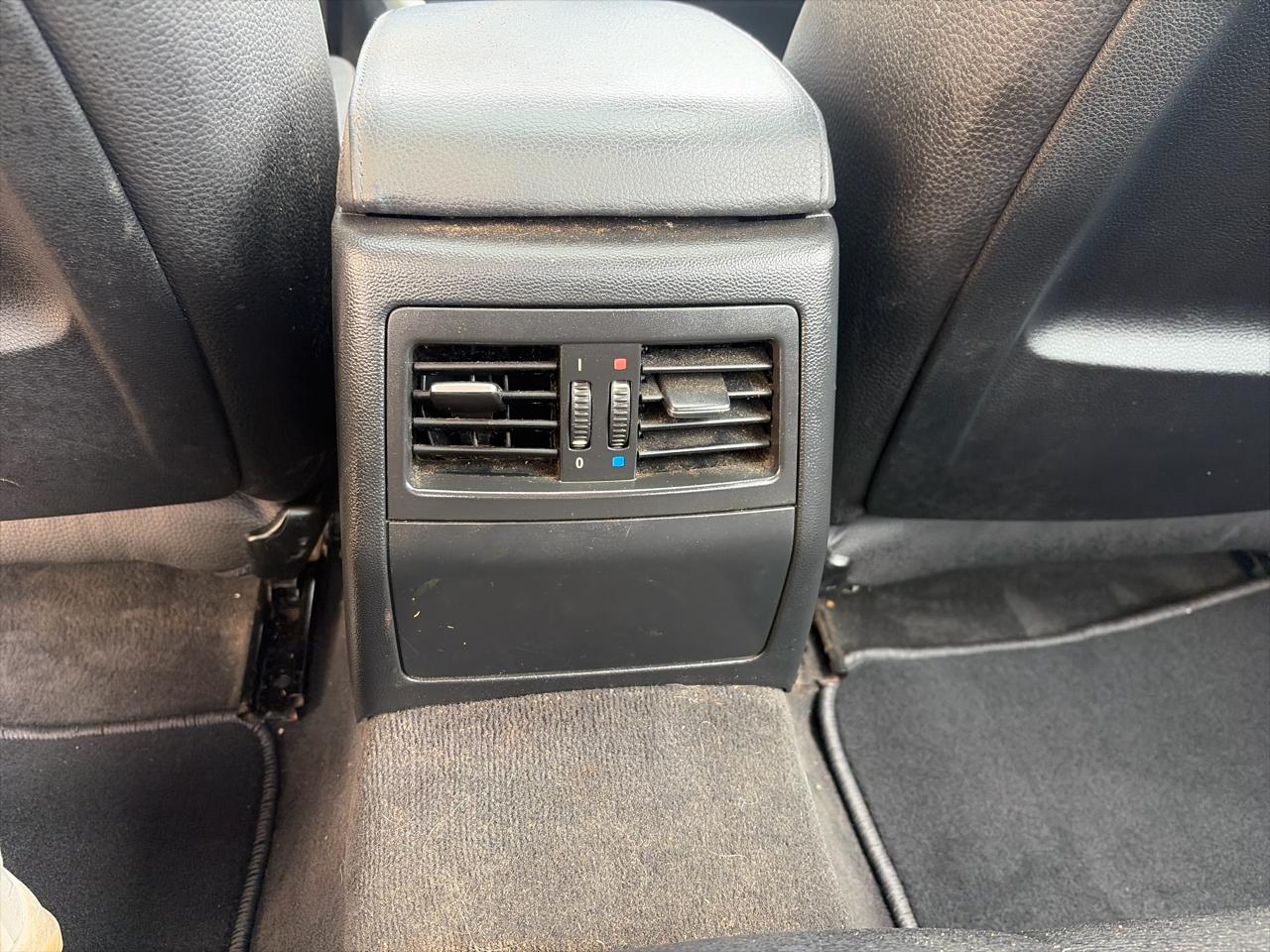 BMW 3-Series 328i 2011