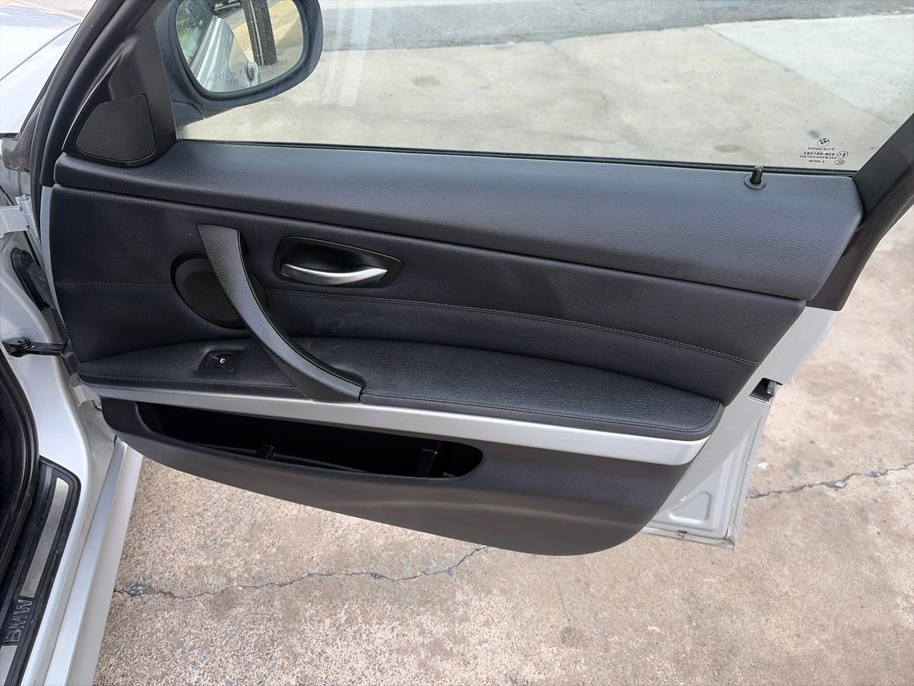 BMW 3-Series 328i 2011