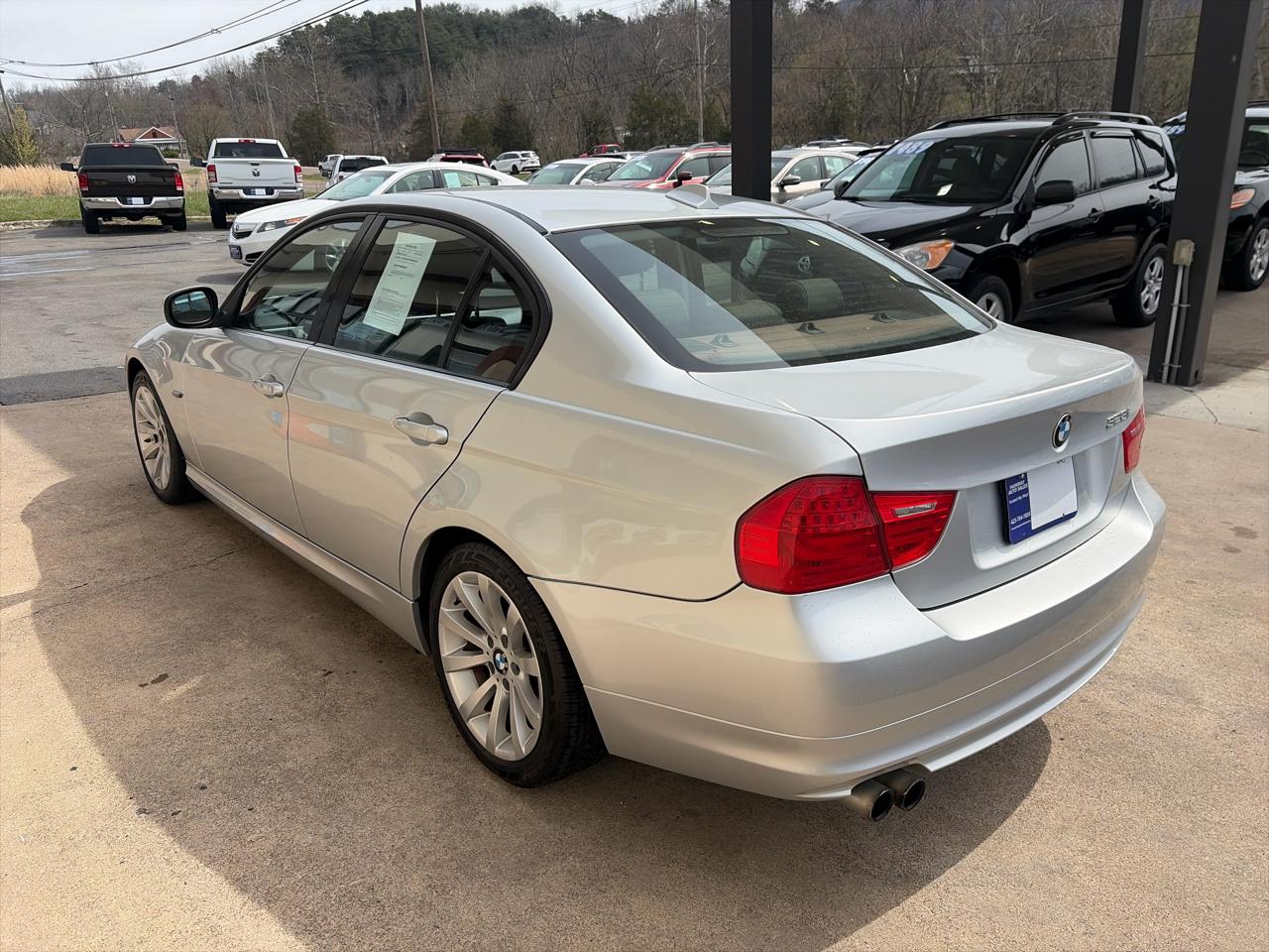 BMW 3-Series 328i 2011
