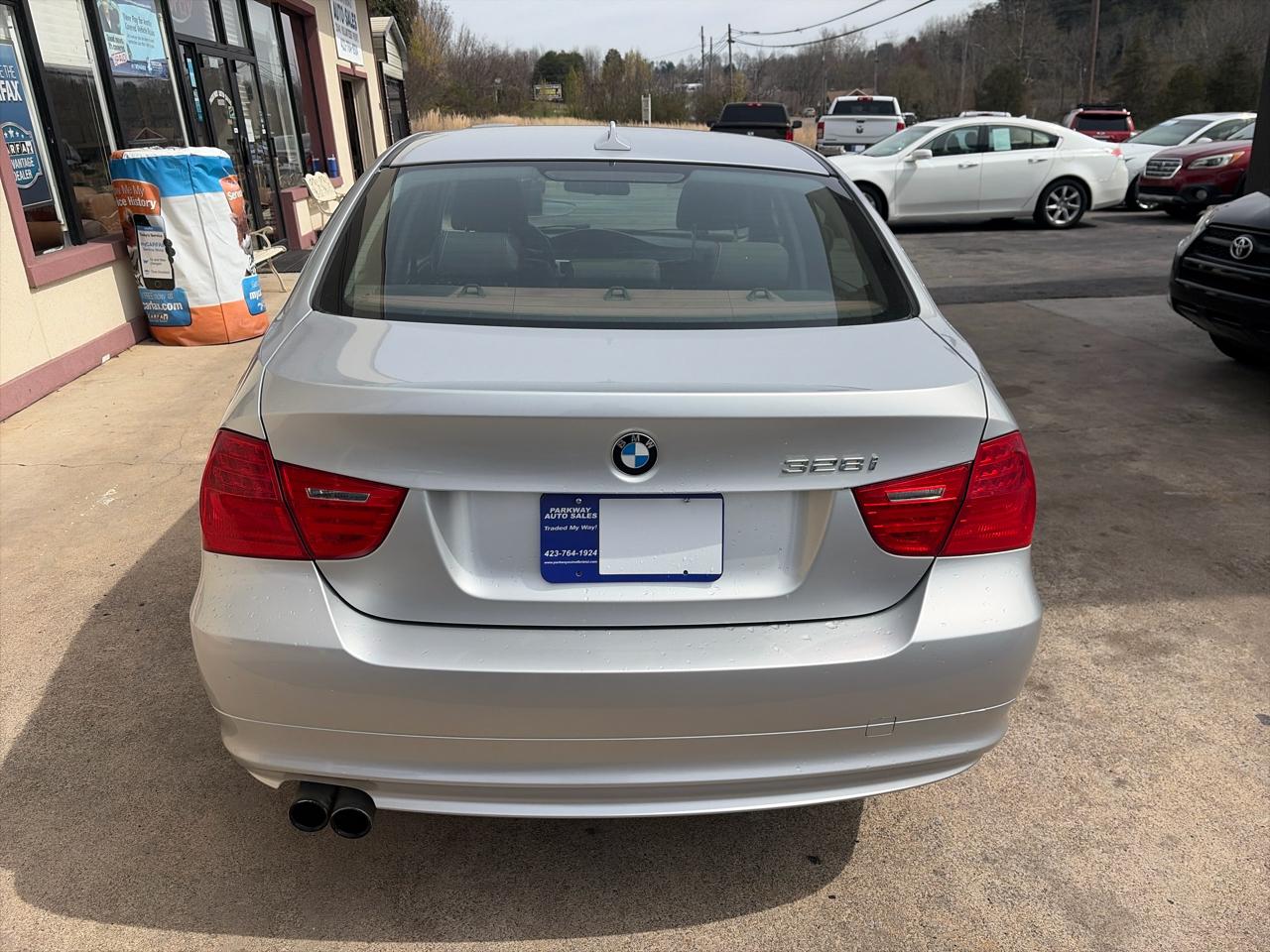 BMW 3-Series 328i 2011