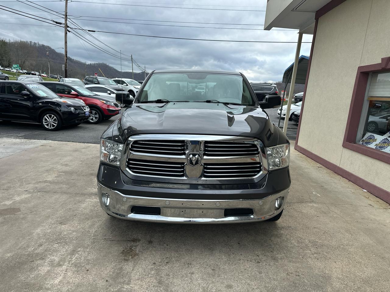 RAM 1500 Classic Tradesman Crew Cab SWB 4WD 2019