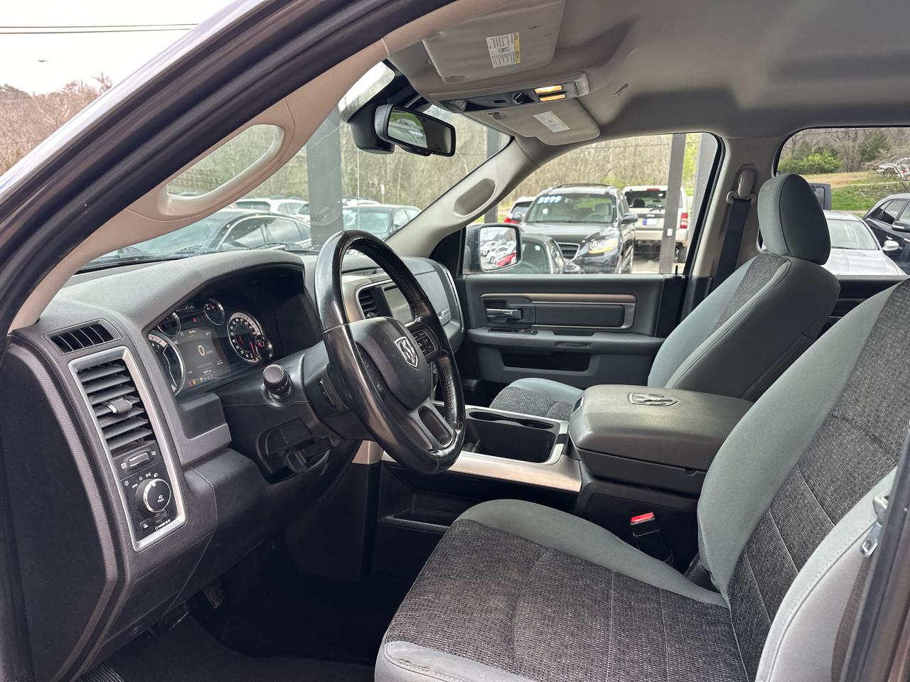 RAM 1500 Classic Tradesman Crew Cab SWB 4WD 2019