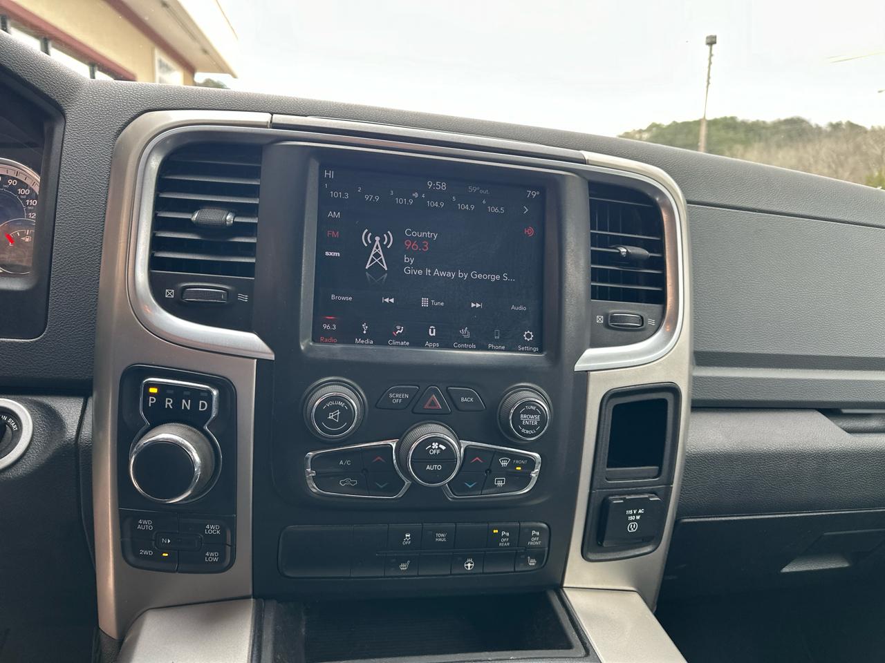 RAM 1500 Classic Tradesman Crew Cab SWB 4WD 2019