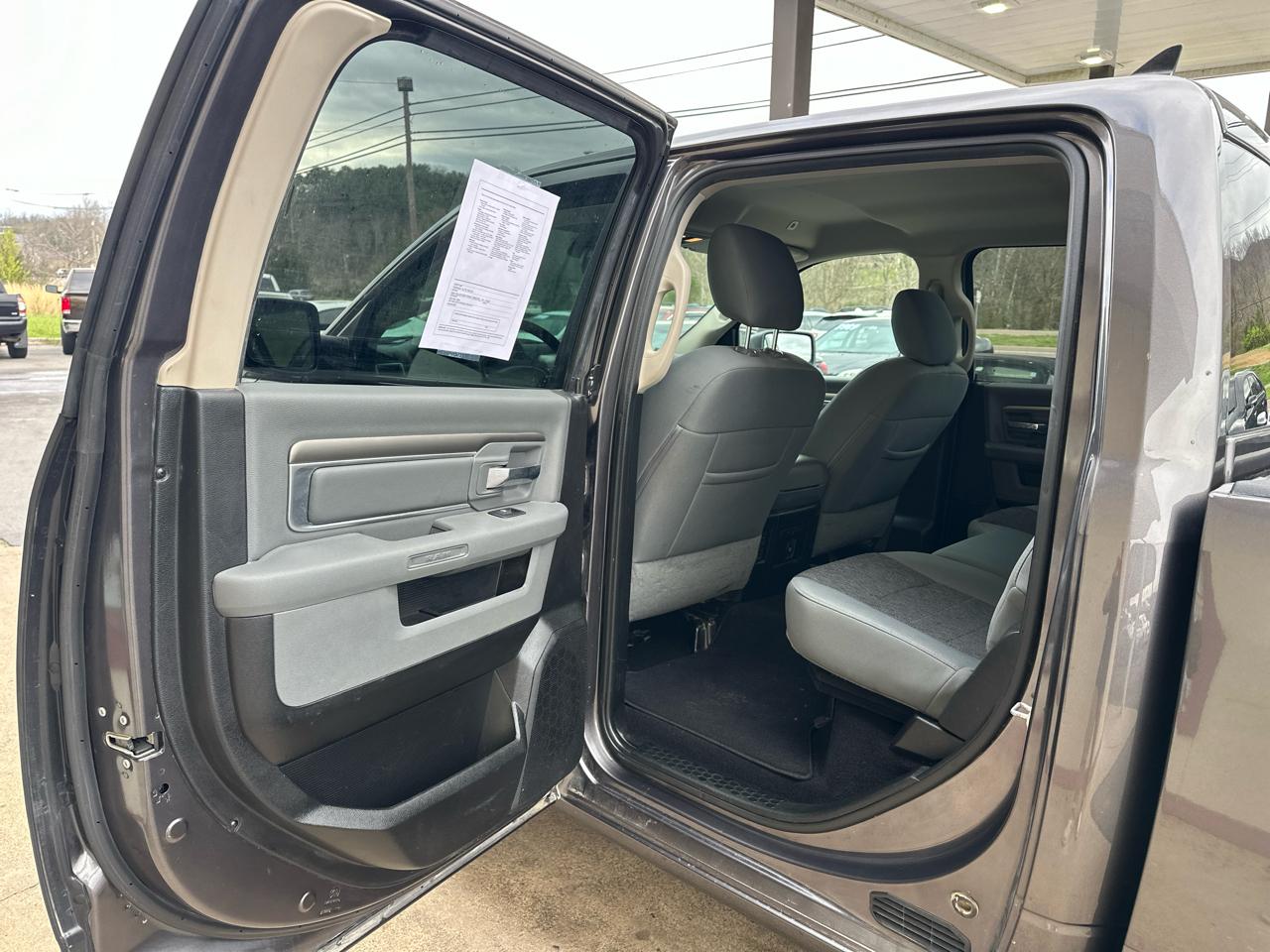 RAM 1500 Classic Tradesman Crew Cab SWB 4WD 2019