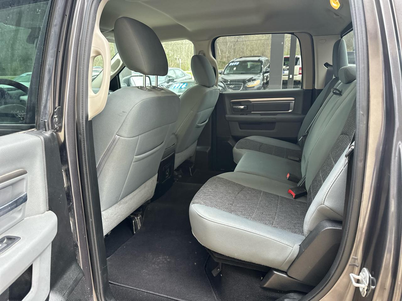 RAM 1500 Classic Tradesman Crew Cab SWB 4WD 2019