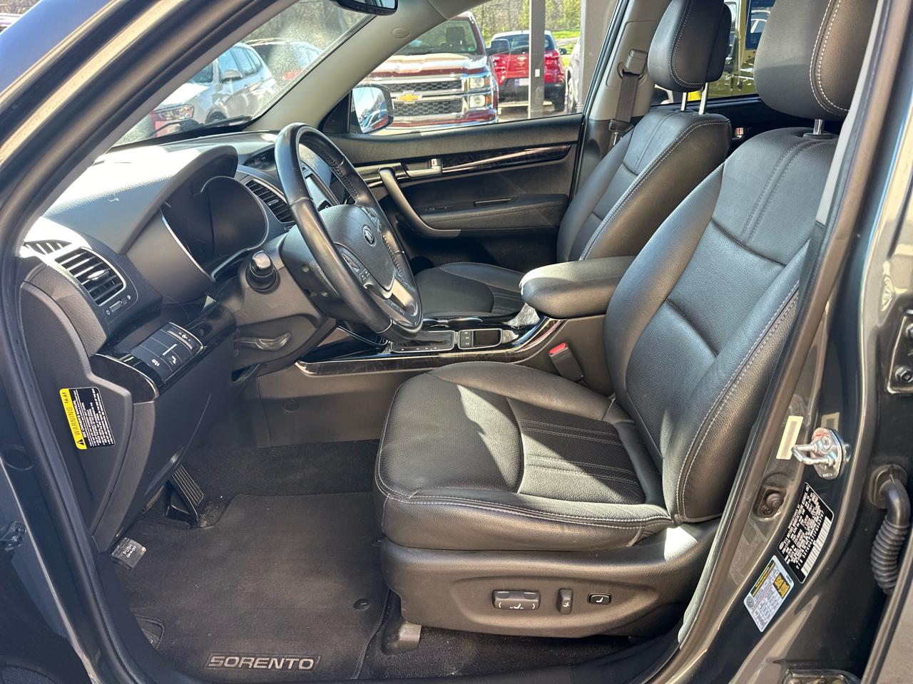 Kia Sorento EX V6 2WD 2015