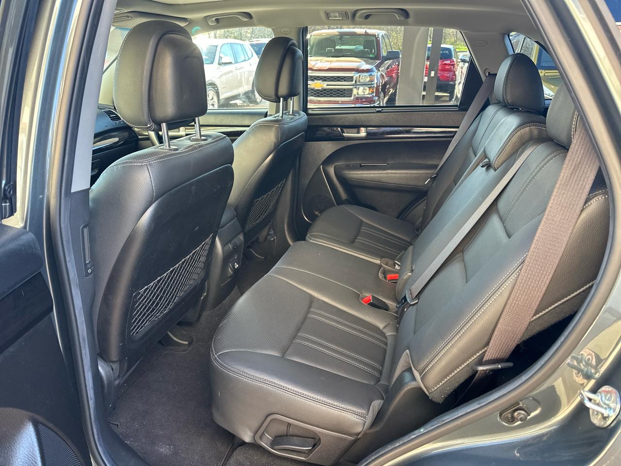 Kia Sorento EX V6 2WD 2015