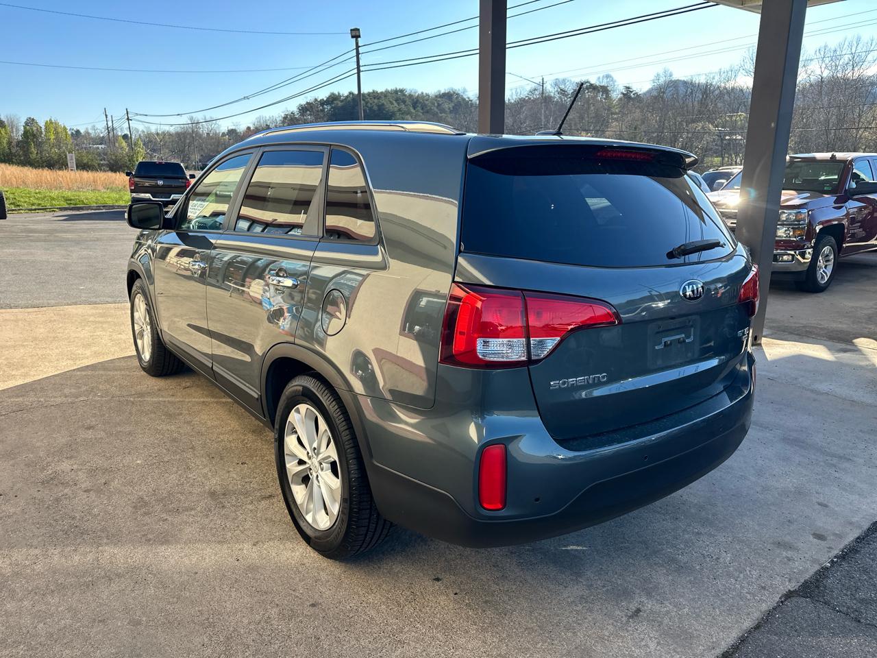 Kia Sorento EX V6 2WD 2015