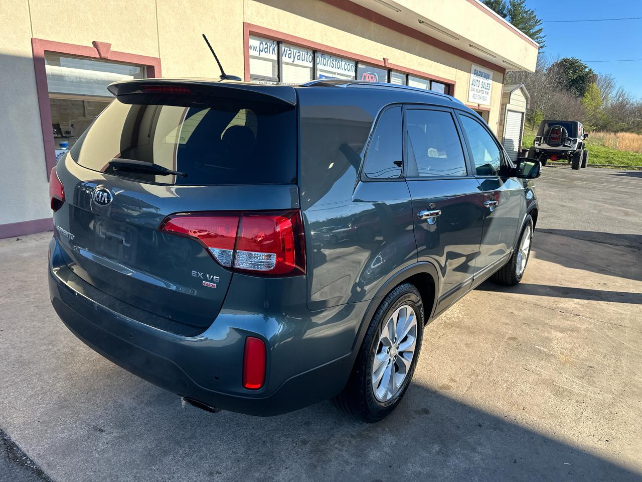 Kia Sorento EX V6 2WD 2015