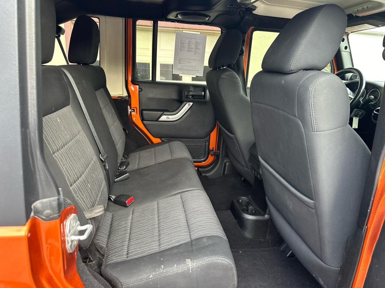 Jeep Wrangler Unlimited Sahara 4WD 2011