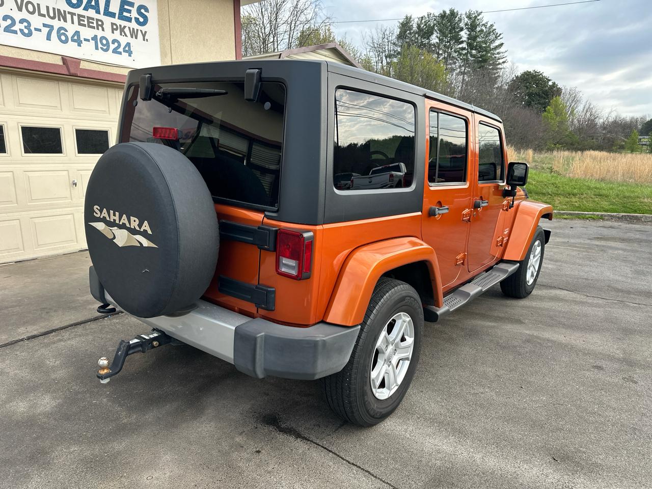 Jeep Wrangler Unlimited Sahara 4WD 2011