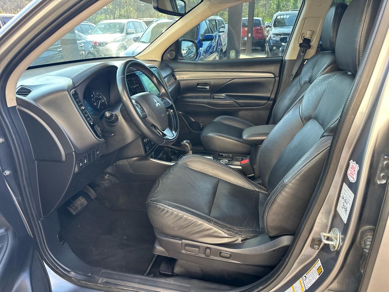 Mitsubishi Outlander SEL AWD 2020