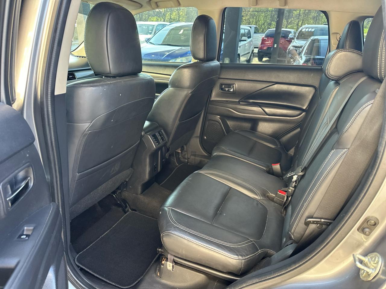 Mitsubishi Outlander SEL AWD 2020