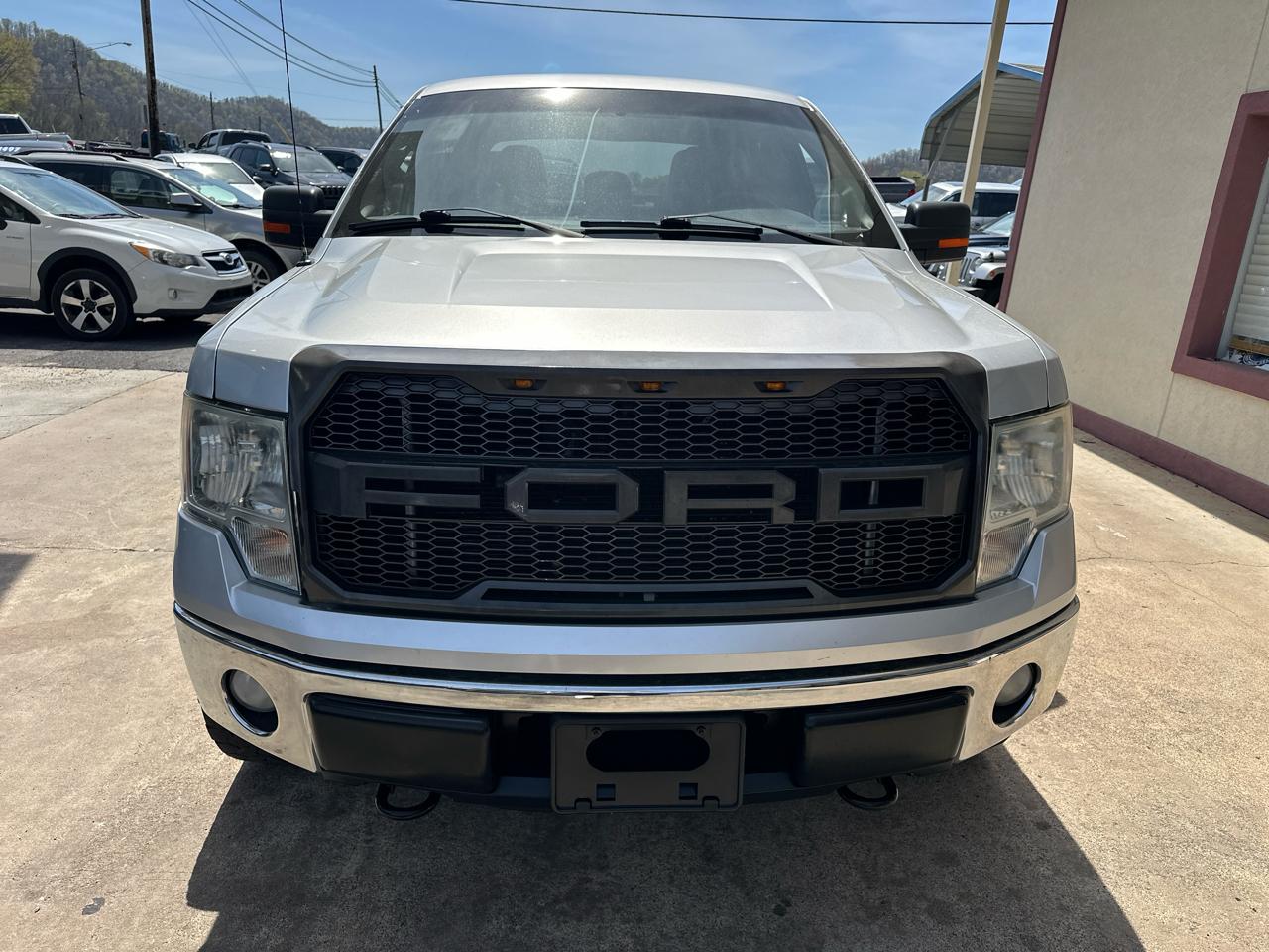 Ford F-150 XL SuperCrew 5.5-ft. Bed 4WD 2012