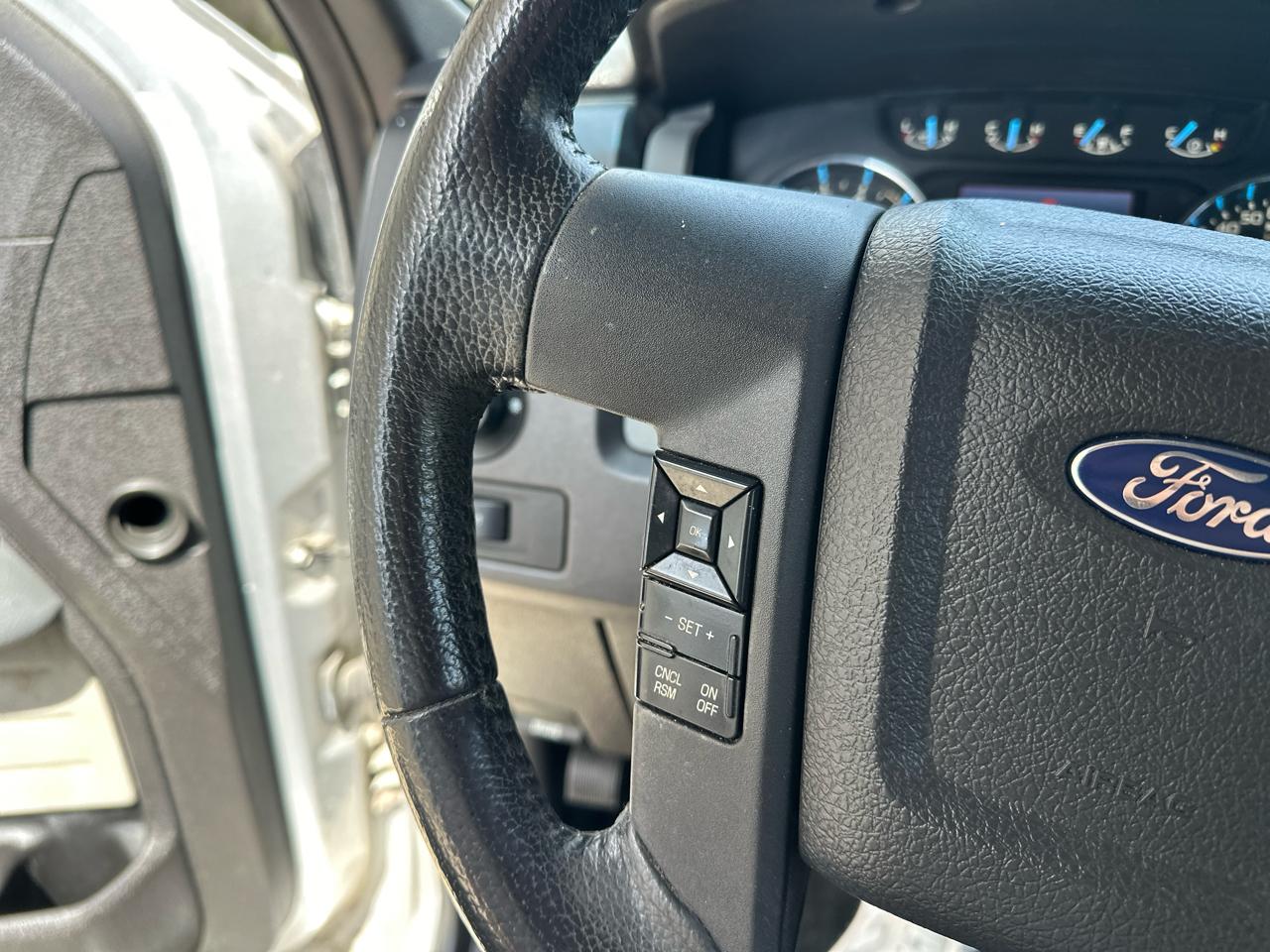 Ford F-150 XL SuperCrew 5.5-ft. Bed 4WD 2012