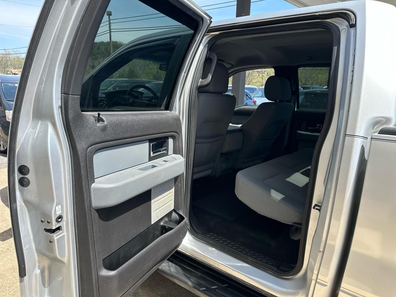 Ford F-150 XL SuperCrew 5.5-ft. Bed 4WD 2012