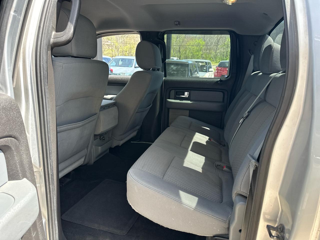 Ford F-150 XL SuperCrew 5.5-ft. Bed 4WD 2012