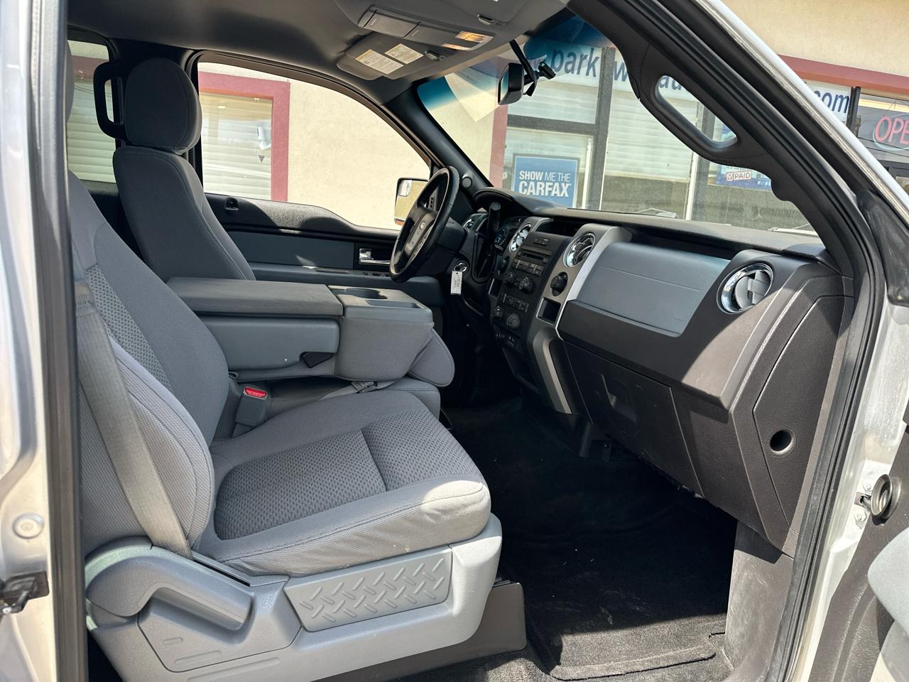 Ford F-150 XL SuperCrew 5.5-ft. Bed 4WD 2012