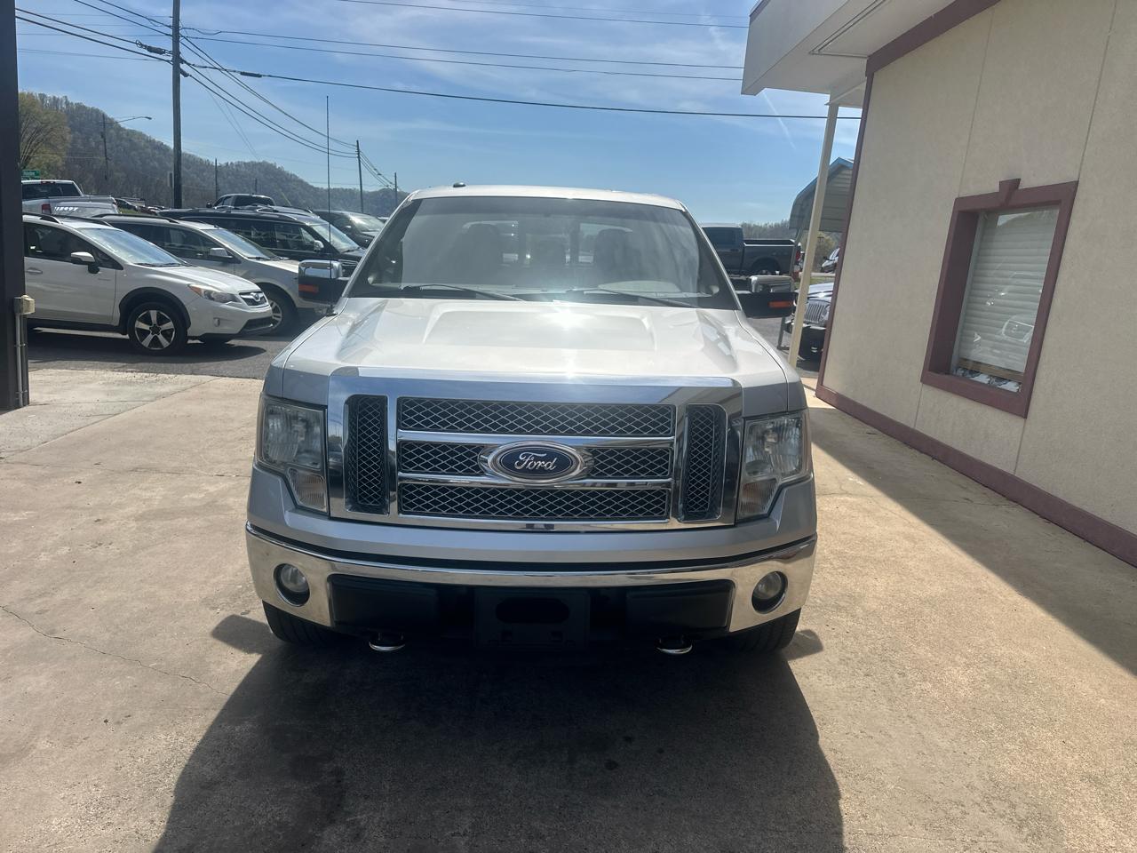 Ford F-150 4WD SuperCrew 139" Lariat 2011