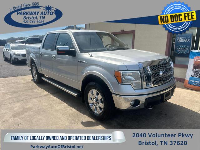 Silver 2011 Ford F-150 Lariat SuperCrew 4WD Pickup Truck Four-Wheel Drive Automatic