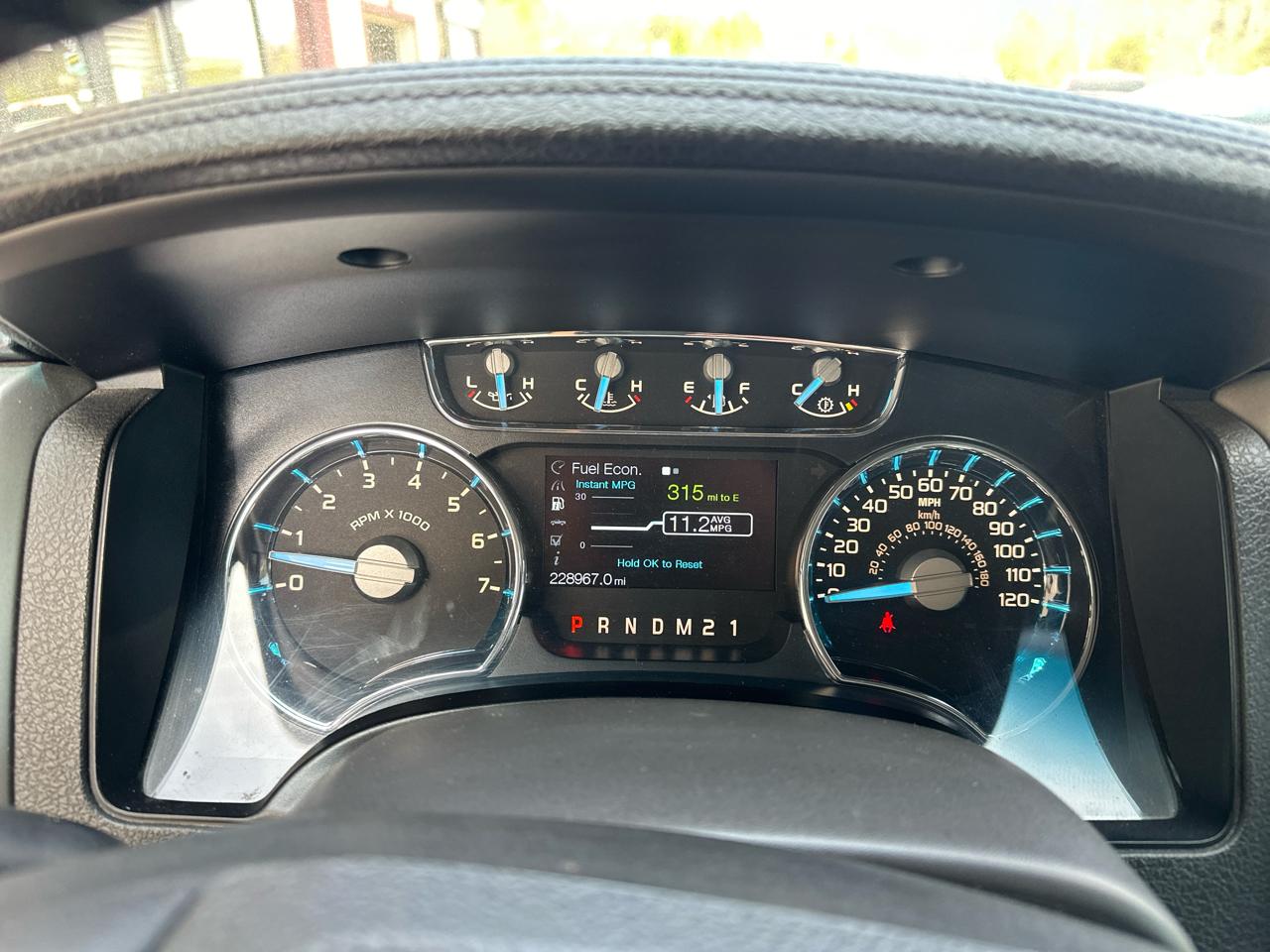 Ford F-150 4WD SuperCrew 139" Lariat 2011