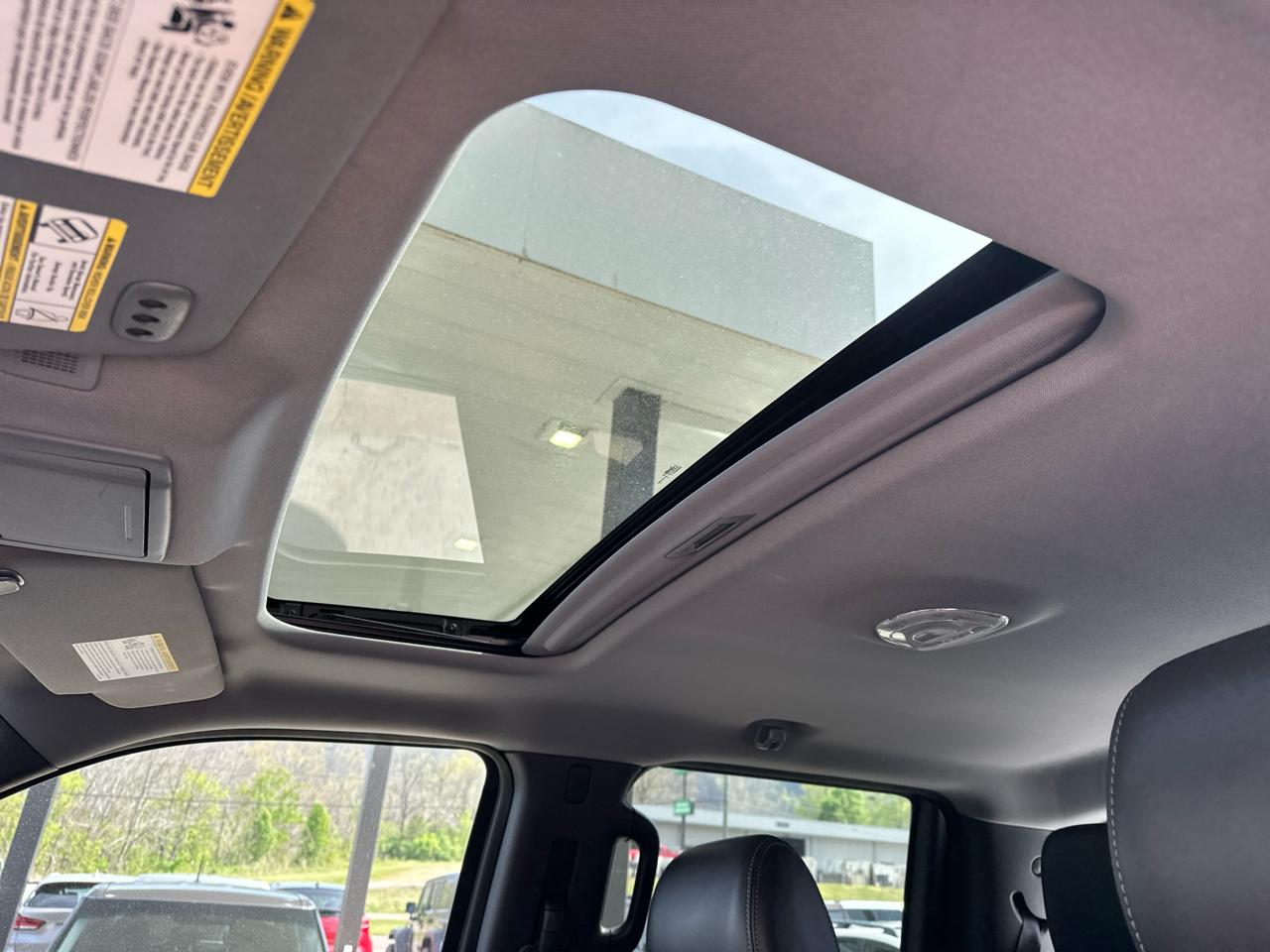 Ford F-150 4WD SuperCrew 139" Lariat 2011