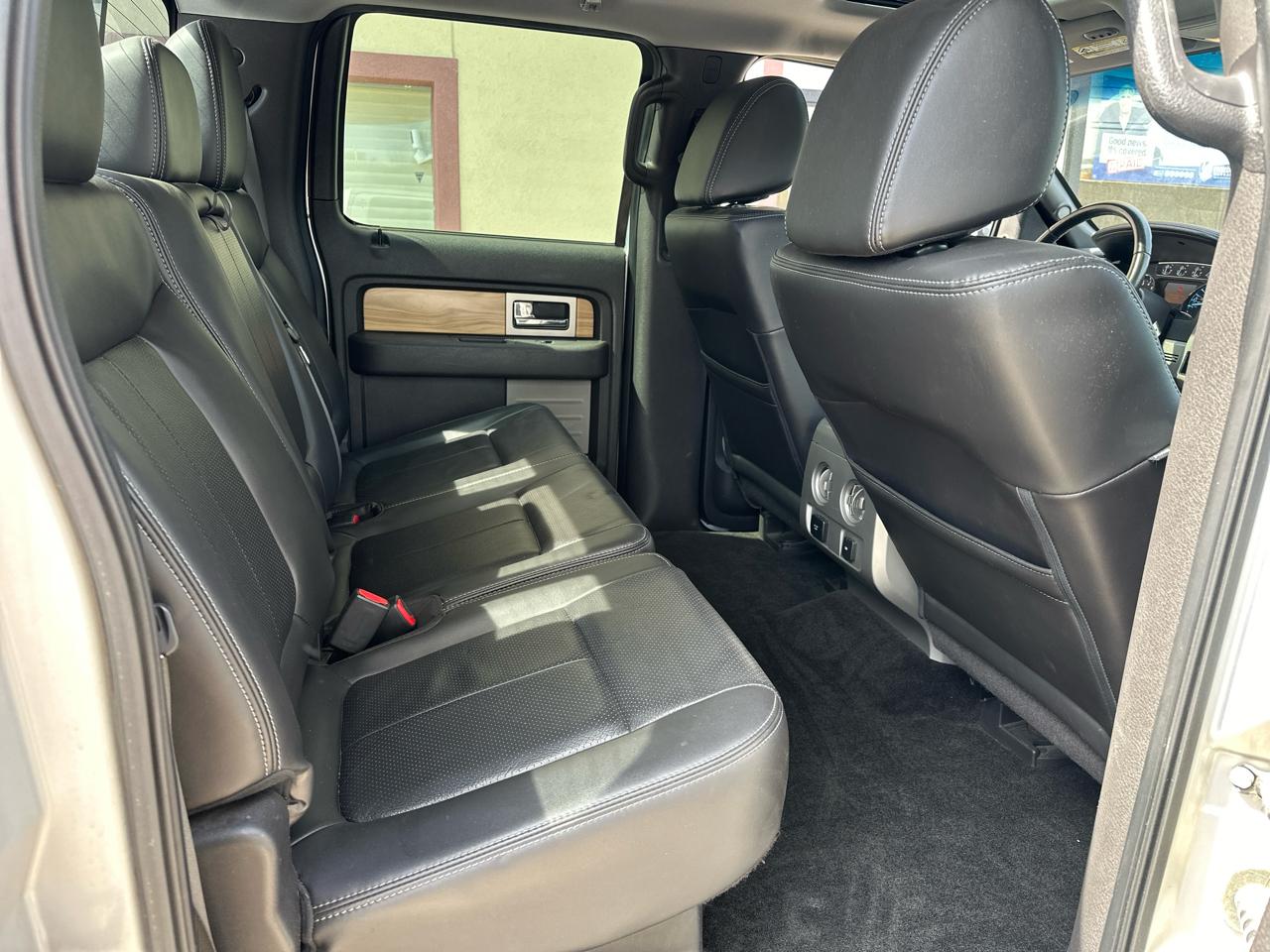 Ford F-150 4WD SuperCrew 139" Lariat 2011