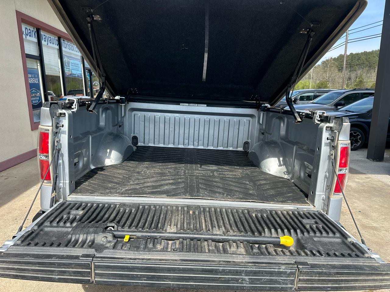 Ford F-150 4WD SuperCrew 139" Lariat 2011