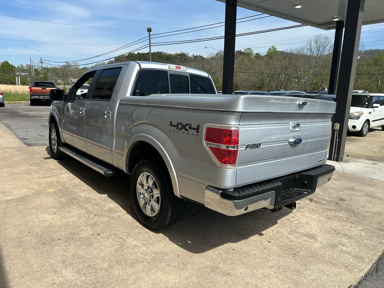 Ford F-150 4WD SuperCrew 139" Lariat 2011