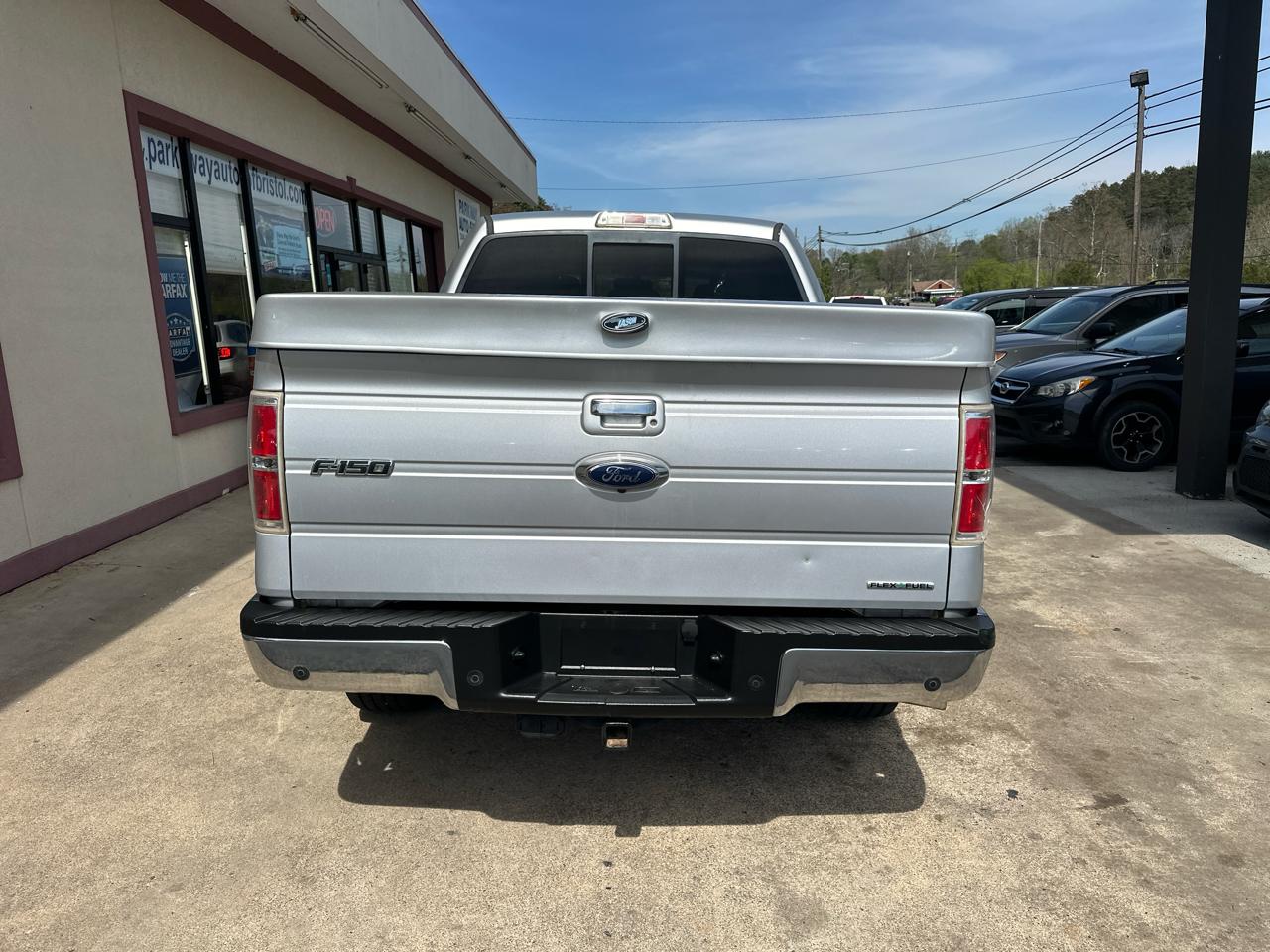 Ford F-150 4WD SuperCrew 139" Lariat 2011