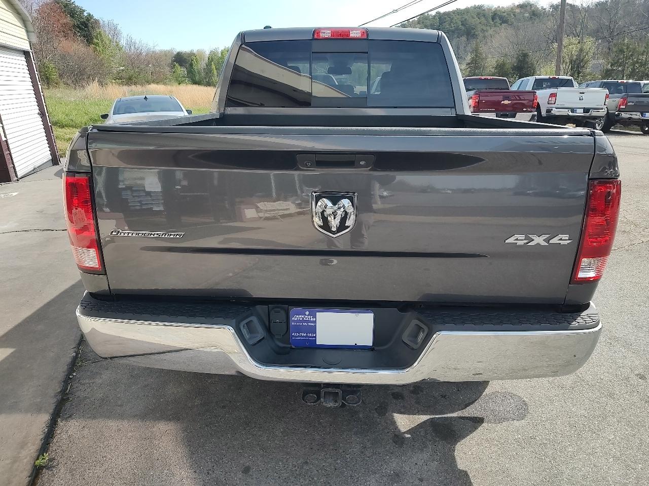 RAM 1500 SLT Crew Cab SWB 4WD 2016