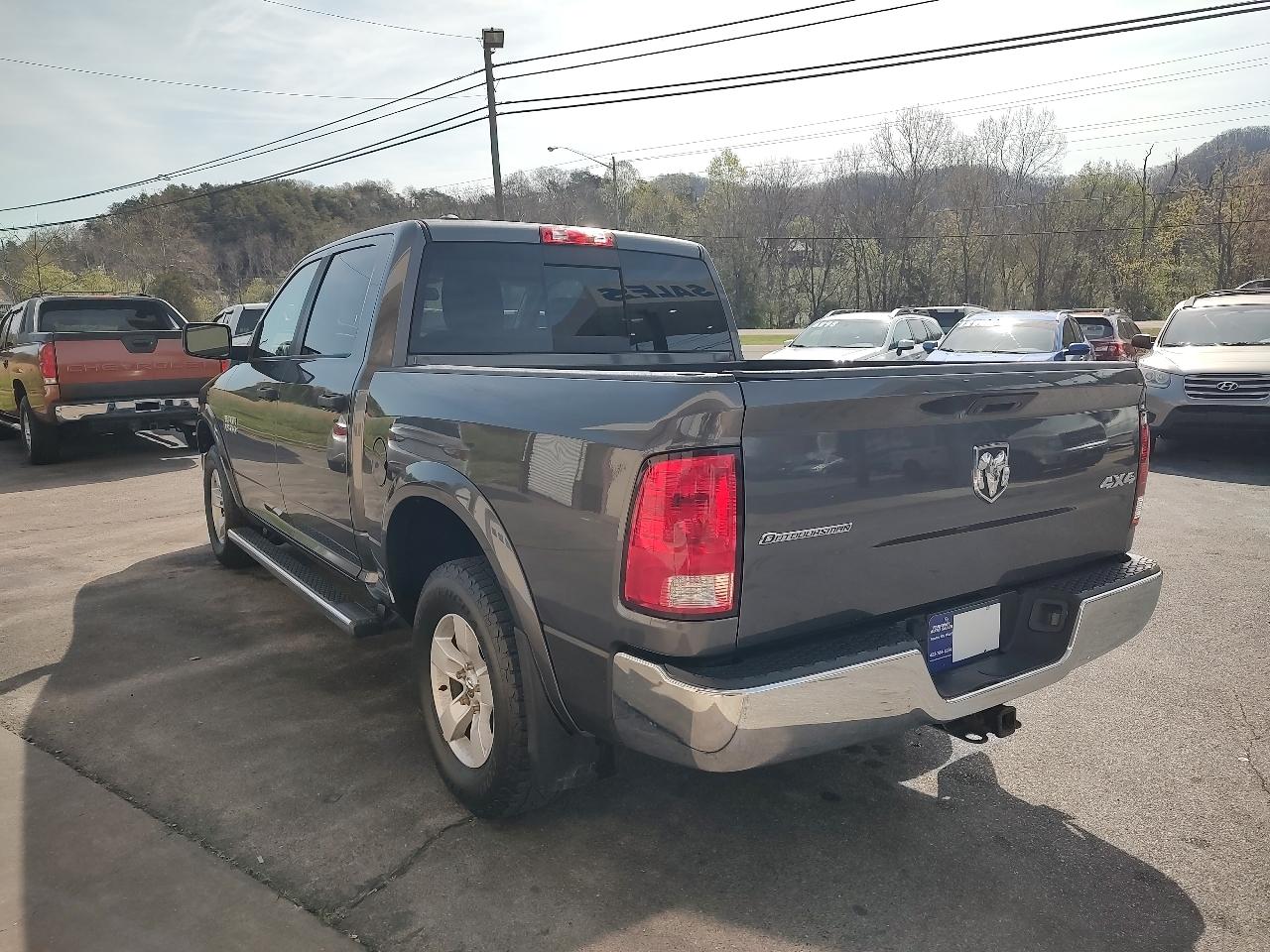 RAM 1500 SLT Crew Cab SWB 4WD 2016