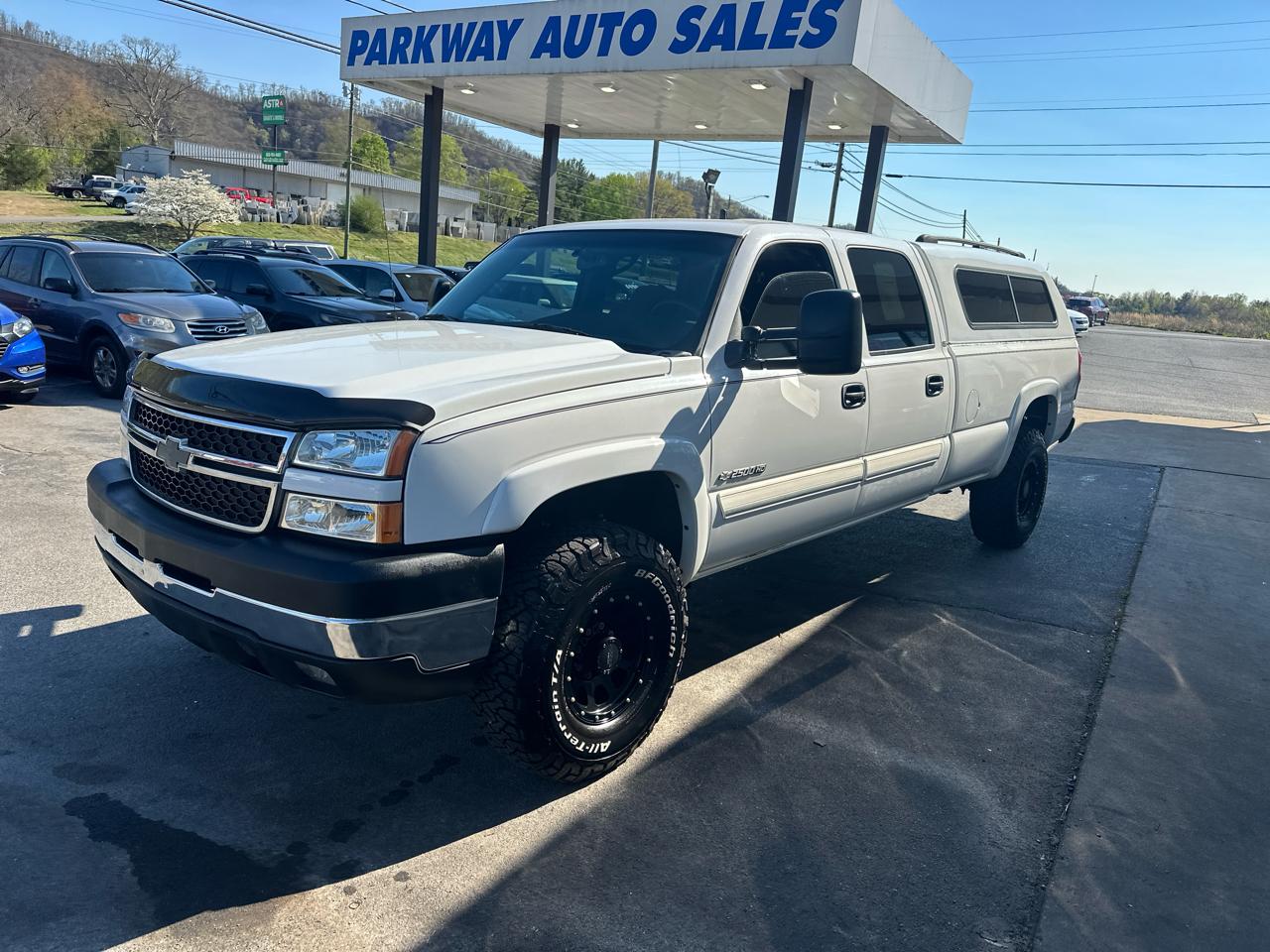 Chevrolet Silverado 2500HD LS Crew Cab 2WD 2006
